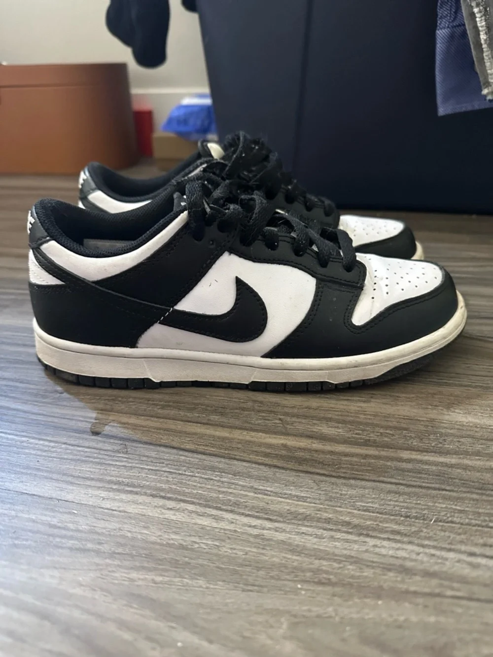 Nike dunks. - Picture 2 of 5
